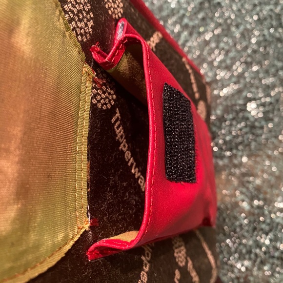 Red Tupperware Signature Crossbody Bag & Binder - Picture 16 of 16